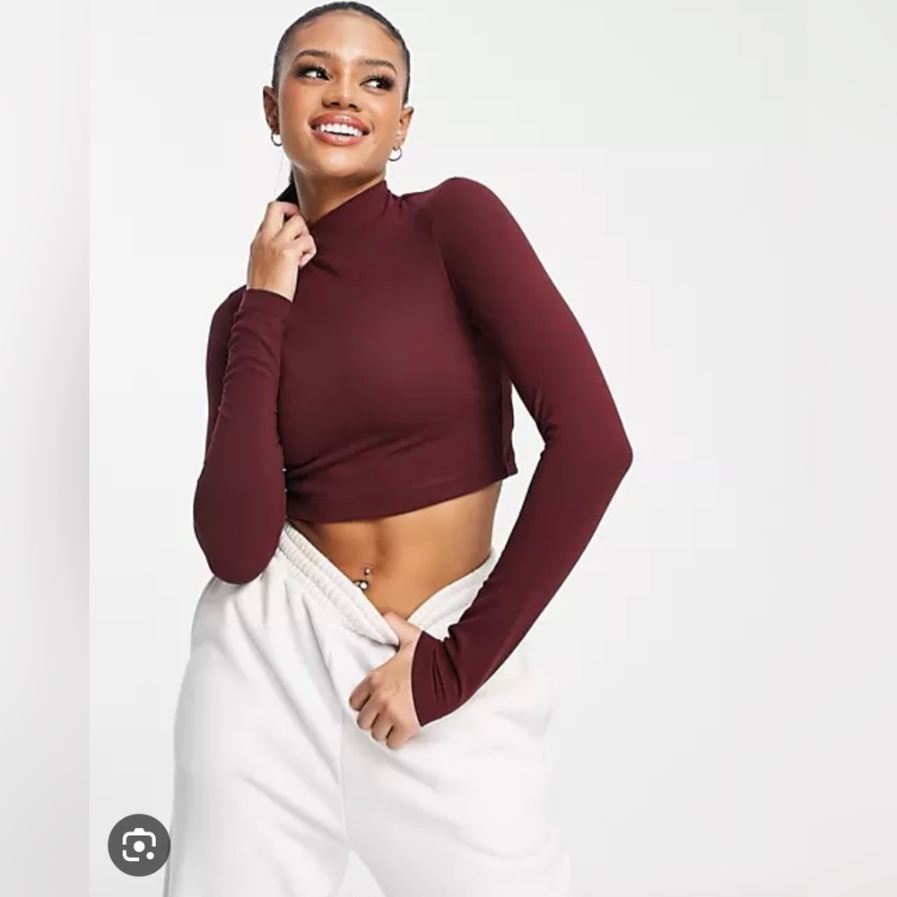 Cotton On Burgundy crop top